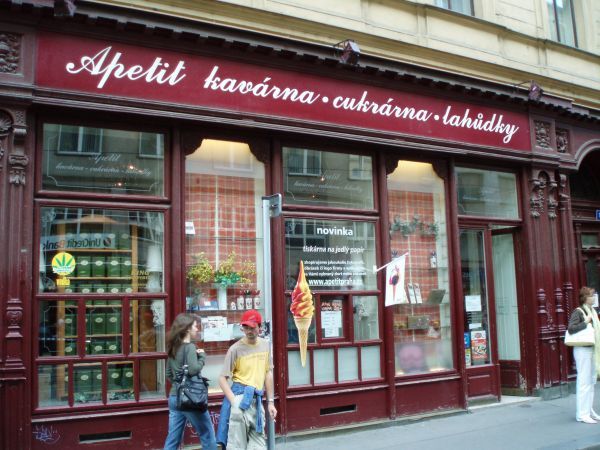 Apetit - cukrárna, lahůdky průčelí